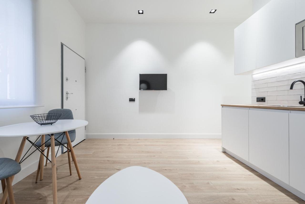 Apartament Jes B Close To Bernabeu Stadium Madrid Buitenkant foto